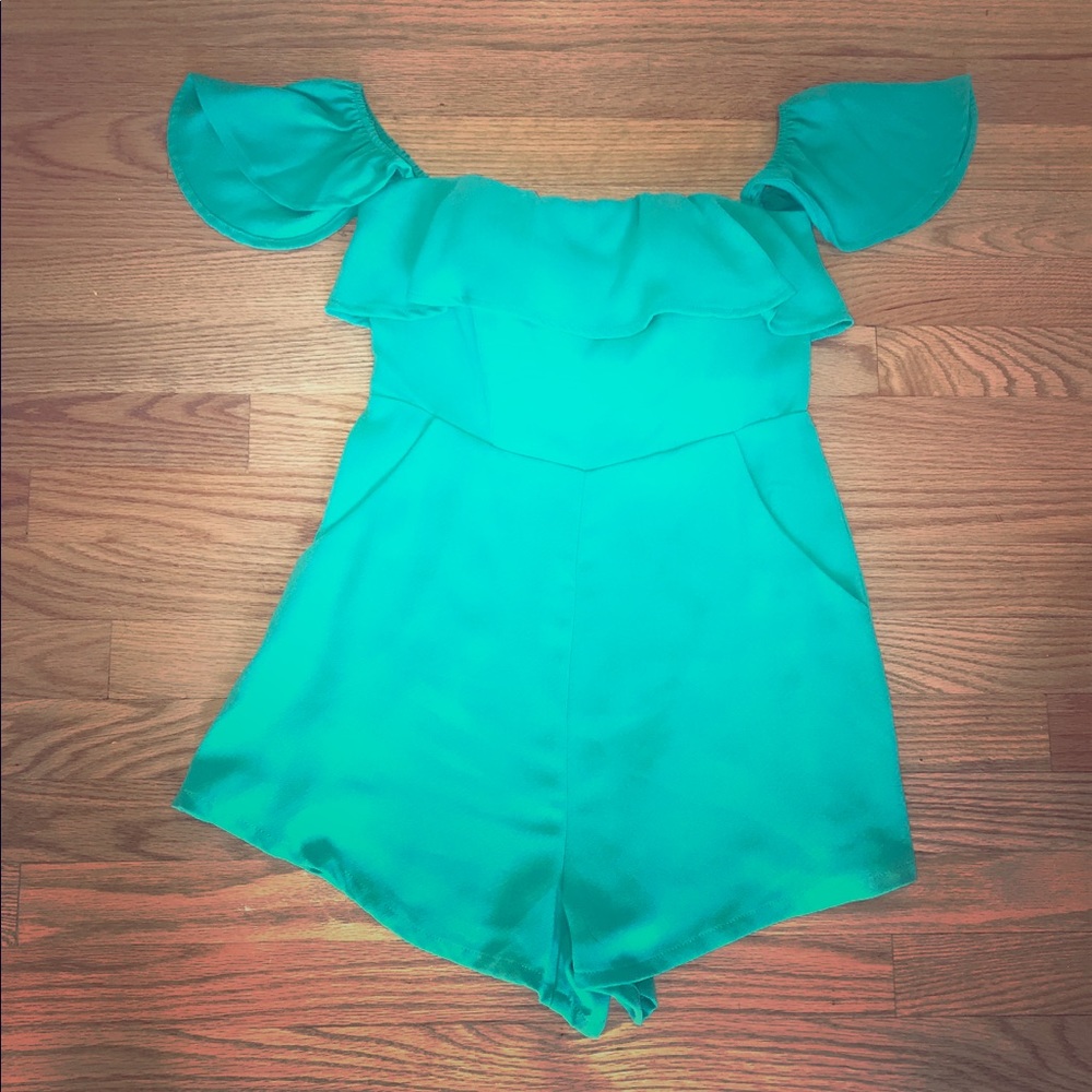 Luxxel off the shoulder green romper